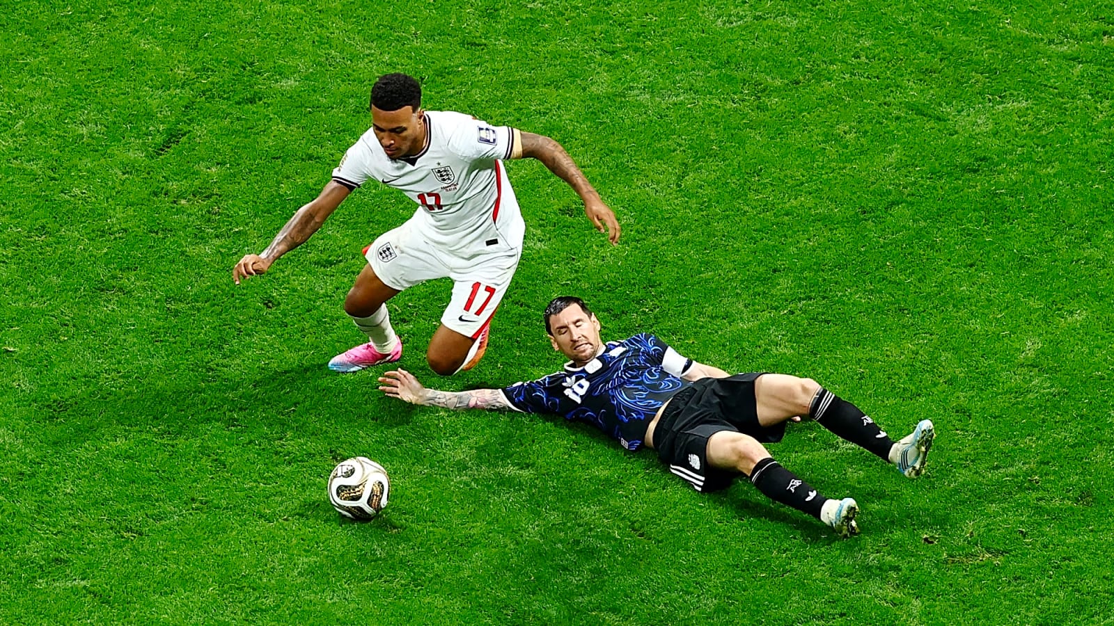 Can Arsenal sign Rogers and Alvarez in one summer ?