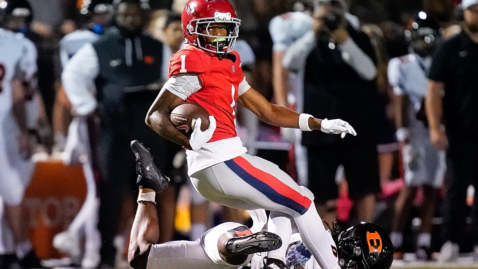 Insider details why the mom of 4-star WR Kesean Bowman was in ‘tears’ after her son chose to commit to the Tennessee Vols