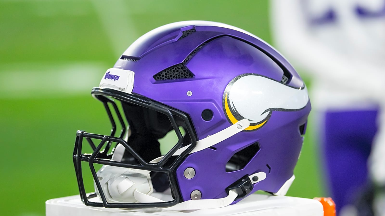Minnesota Vikings make off-day roster move to bulk up the offensive line ahead of first preseason game