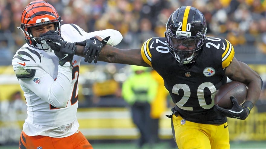 Kaleb Johnson Mock Trades: What the Pittsburgh Steelers could realistically receive in return for the second-year running back