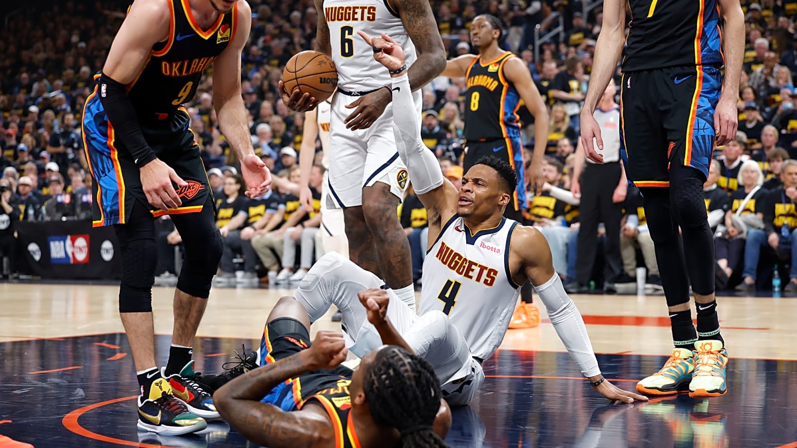 Russell Westbrook Advised to Save Career With Carmelo Anthony Tactic Amid Rockets’ Reality Check