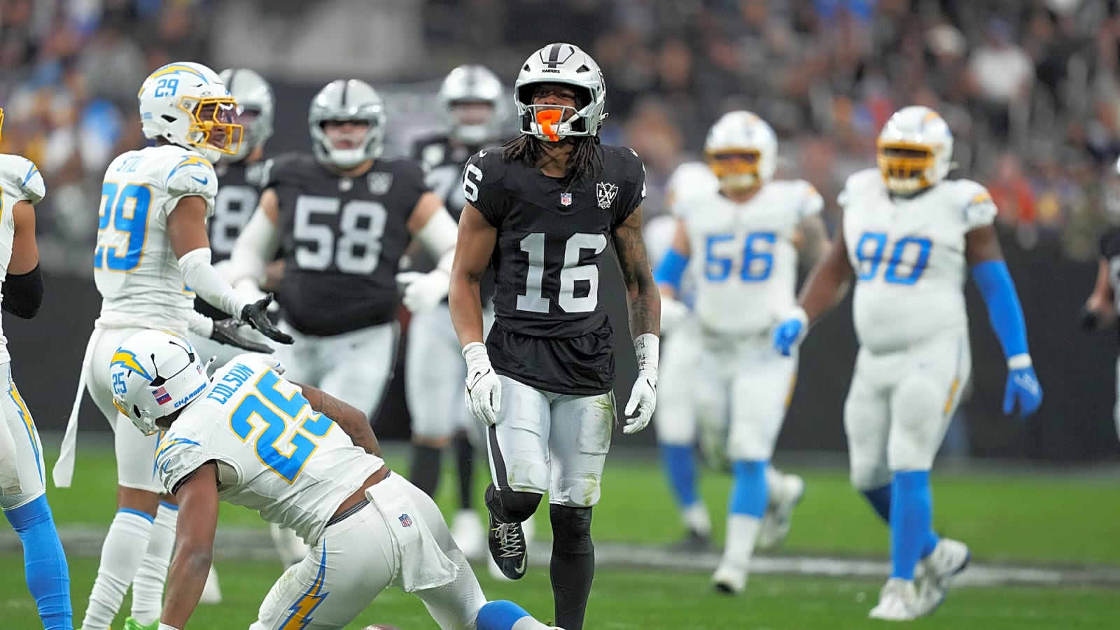  Jakobi Meyers requests trade from Raiders