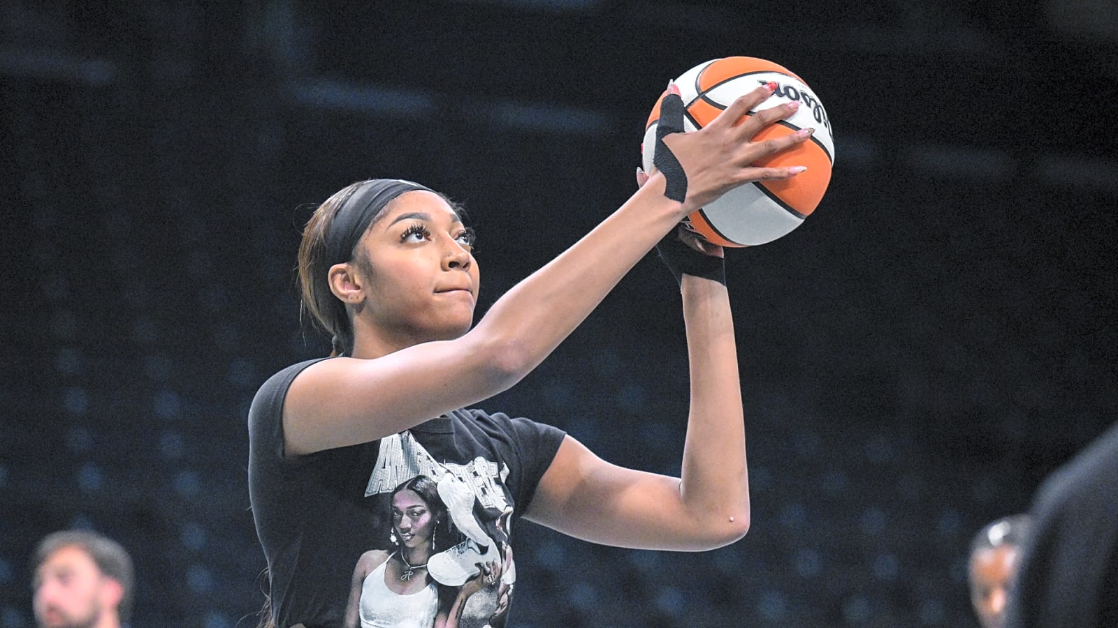 Angel Reese’s Postgame Interaction With Former Sky Coach Teresa Weatherspoon Draws Attention