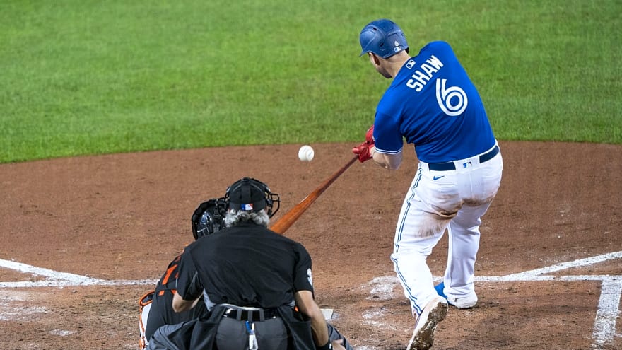 Blue Jays history: Six years ago, Travis Shaw signs a one-year deal