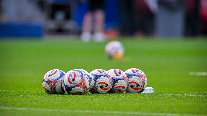 'It looks as if' – Alan Shearer gives his Liverpool vs Chelsea prediction