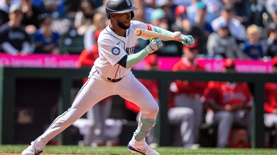 Samad Taylor Elects Free Agency