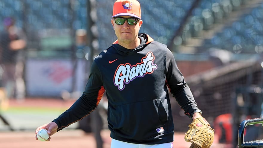 Twins hire Mark Hallberg as bench coach