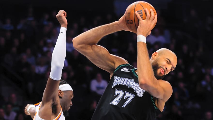 Rudy Gobert ejected after his dangerous mid-air hit on Suns center