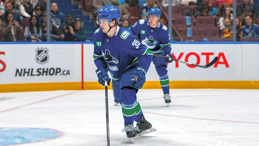 Abby Canucks fall in Ontario, continue California swing in San Jose