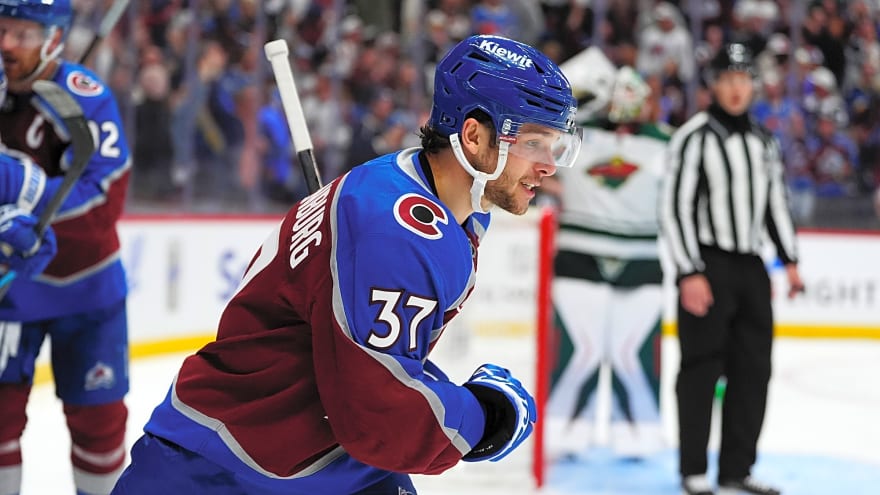 The Maple Leafs Give a Hard-Working Player Another Chance