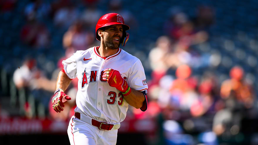 Angels To Re-Sign Chris Taylor