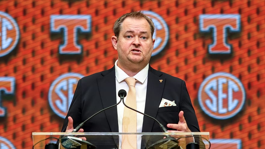 Josh Heupel’s own college experience could factor in how the Tennessee Vols use multiple quarterbacks in 2025