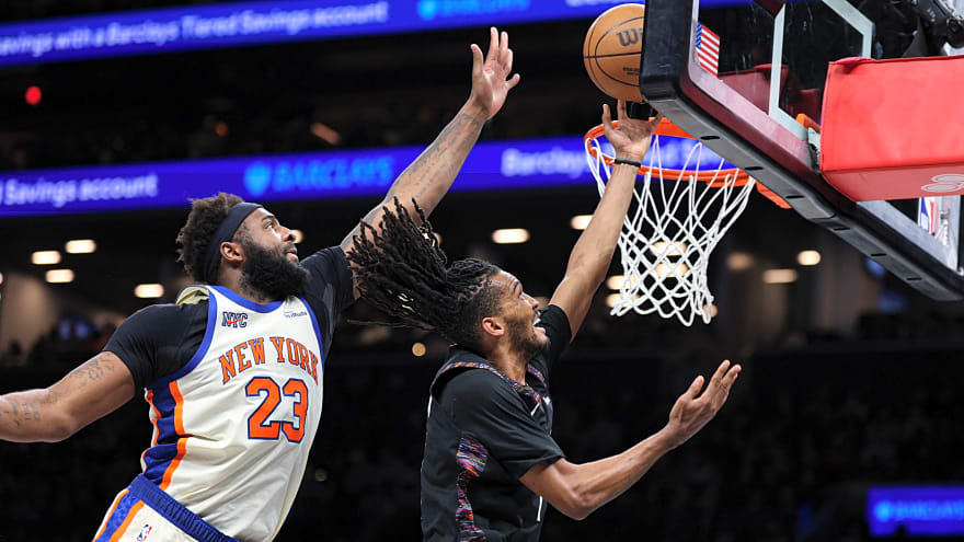 Mitchell Robinson calls out Knicks after streak snaps in Charlotte