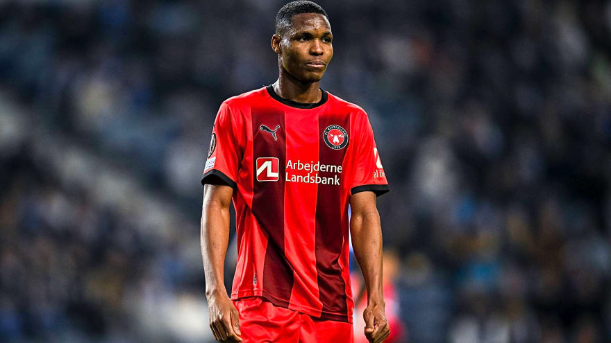 Defender wants to play with 'incredible' Liverpool player, admits Premier League 'dream'