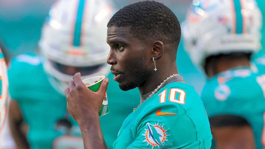 AFC Notes: Tyreek Hill, Jabrill Peppers, Mike Vrabel, Dolphins, Patriots