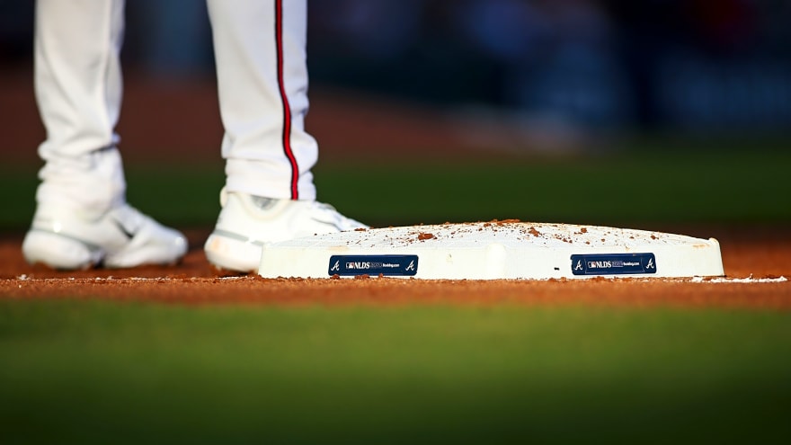 Braves Acquire Víctor Mederos