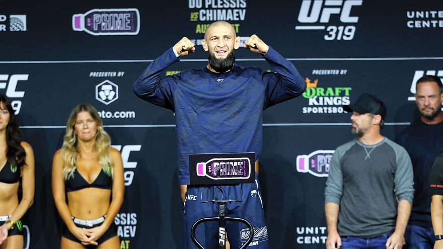 Joaquin Buckley Challenges Khamzat Chimaev: 'Stay on Your Feet for One Round and I’ll Give You $50,000'