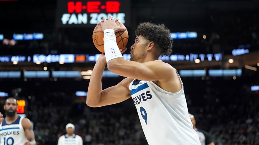 Timberwolves Waive Johnny Juzang