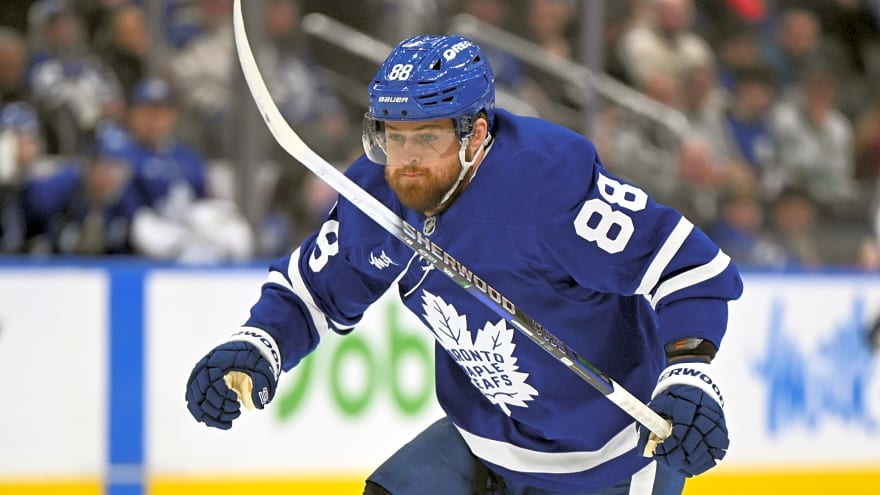 William Nylander Tries to Explain Lack of Response to Hit on Auston Matthews