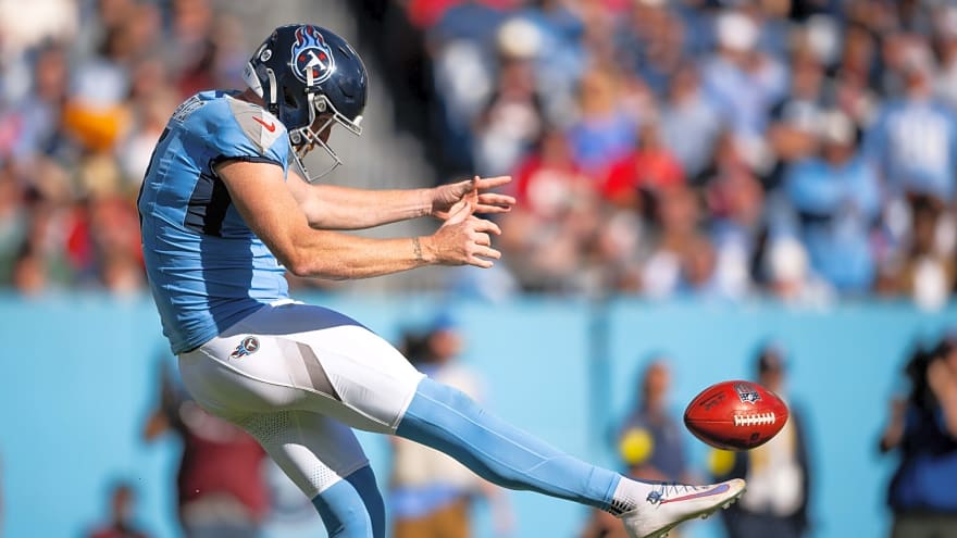 Veteran Punter Johnny Hekker Signs 1-Year Contract With Minnesota Vikings