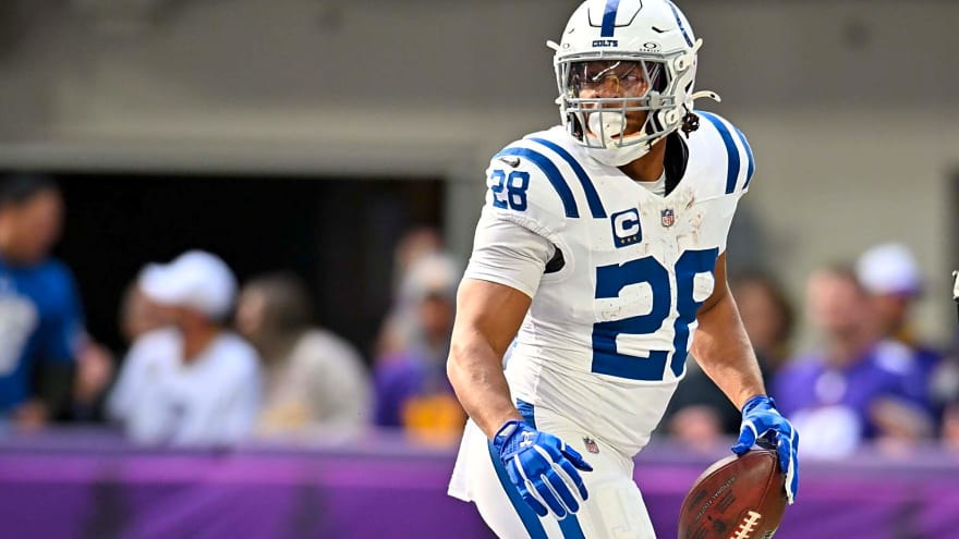 Giants’ surprising NFC East lead demands a trade deadline push, and these 5 targets make a lot of sense for New York