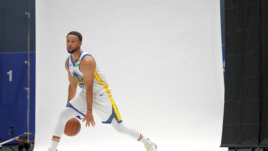 'You Should Retire': Stephen Curry Reveals Warriors Locker Room Discussion While Detailing His Knee Condition