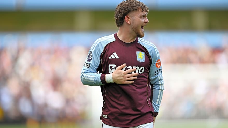 Liverpool writer brands Slot 'an awful, awful man manager' in furious Elliott post