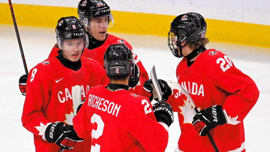 Could Braeden Cootes Crack the Canucks Next Season?