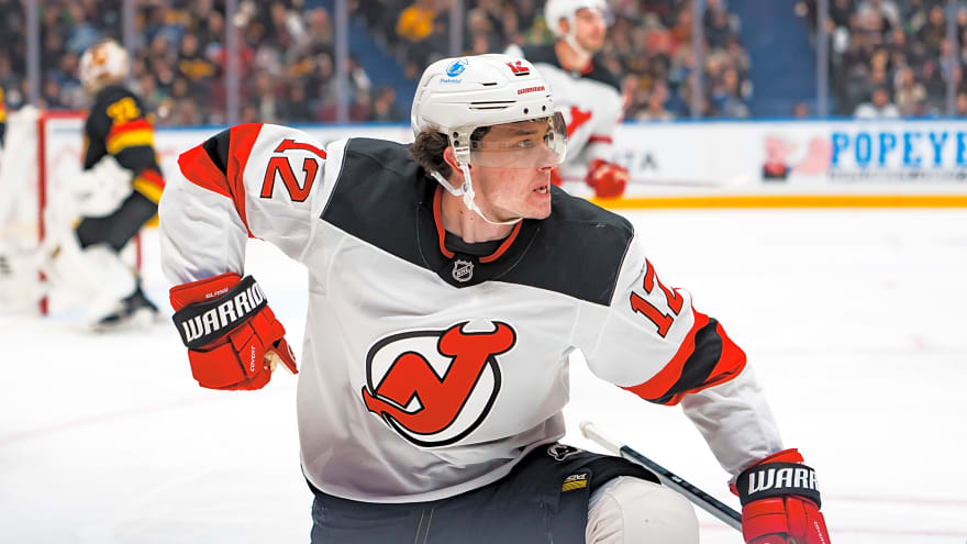 New Jersey Devils Hang on to Take Down Vancouver Canucks