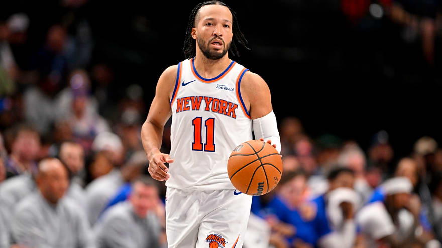 Knicks escape shorthanded Mavericks behind controversial call