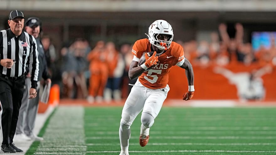 Texas’ leading rusher is entering the transfer portal