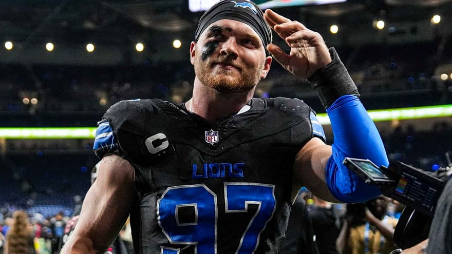 What Aidan Hutchinson Said to J.J. McCarthy Ahead of Lions-Vikings Game Sunday