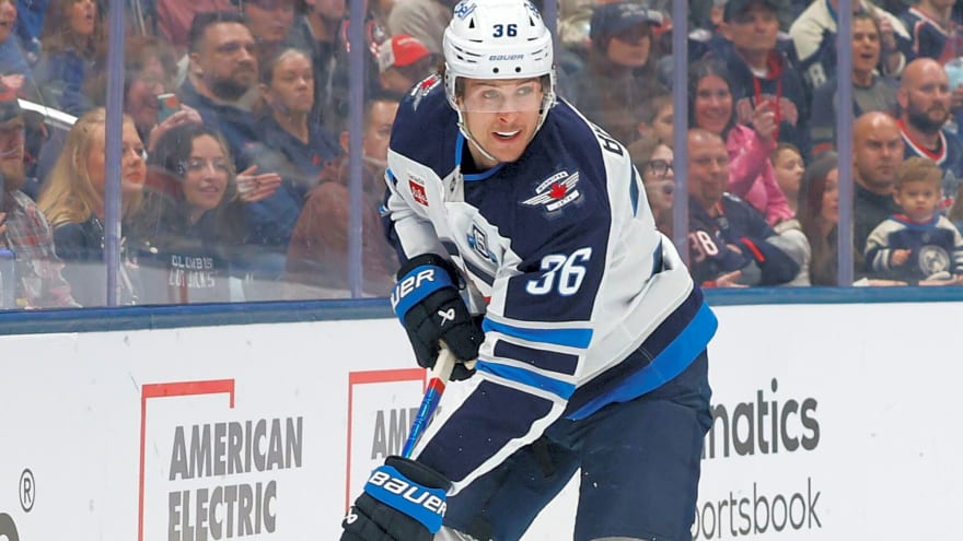 Jets’ Morgan Barron out week-to-week with lower-body injury