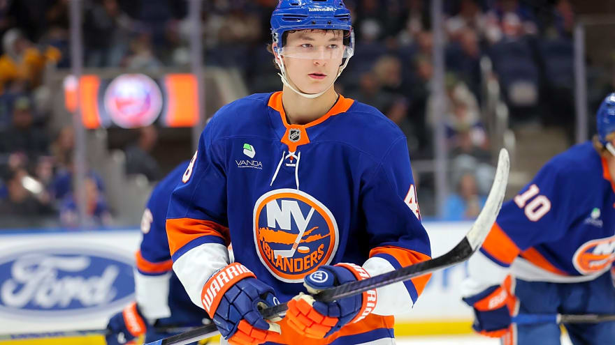 Islanders’ Matthew Schaefer becomes youngest defenseman in NHL history to reach 25 points