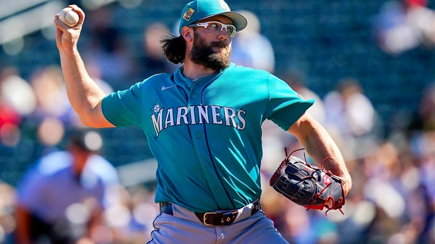 Royals To Acquire Randy Dobnak