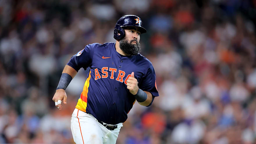 Luis Guillorme elects free agency