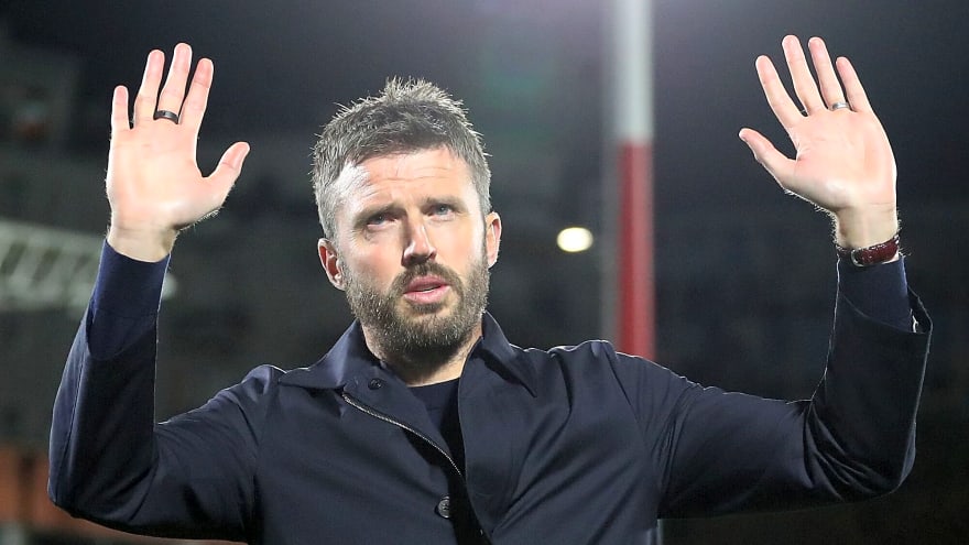 'He'd be mad!' - Gary Lineker warns Cesc Fabregas against taking 'graveyard' Man Utd job as Michael Carrick pressure mounts after Como humiliation