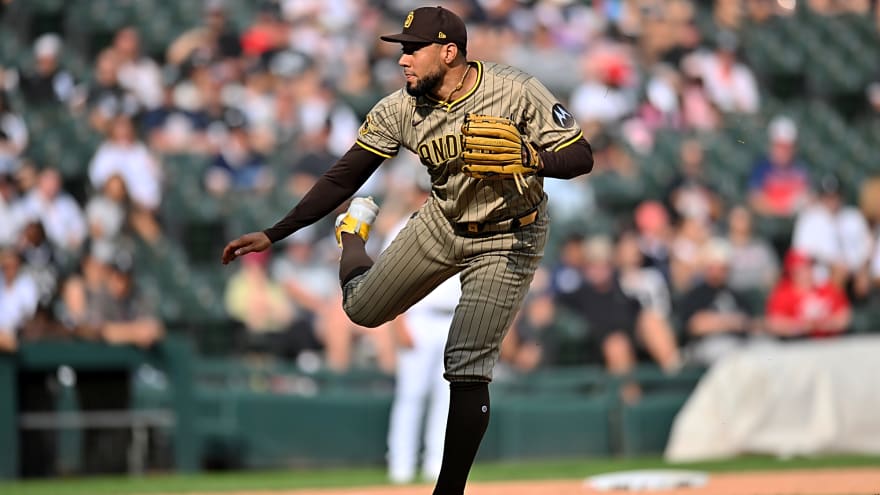 Robert Suarez addition answers two critical questions for the Braves