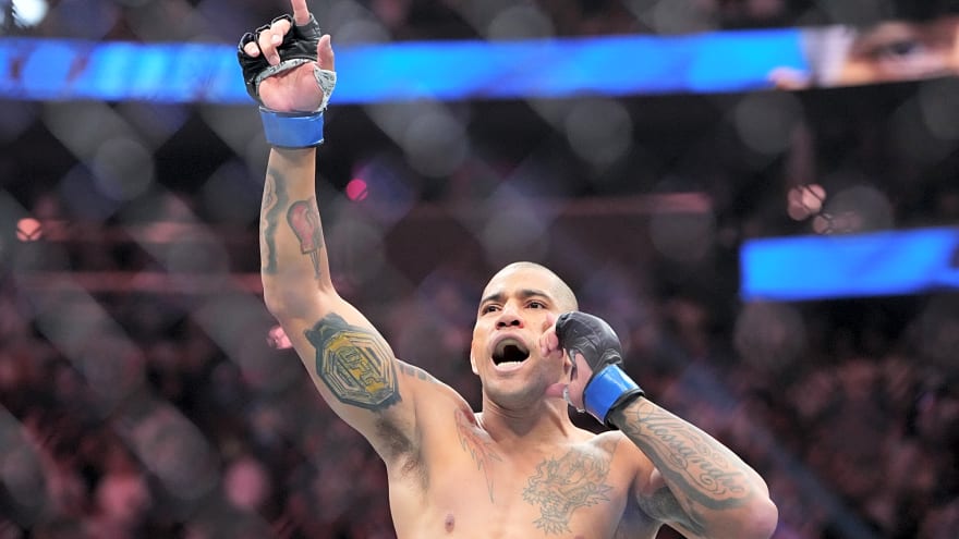 Alex Pereira reportedly in talks to grapple fellow UFC star who Arman Tsarukyan failed to beat