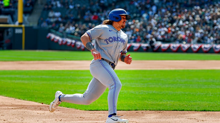 Blue Jays activate Addison Barger from IL, option Yohendrick Piñango to Bisons