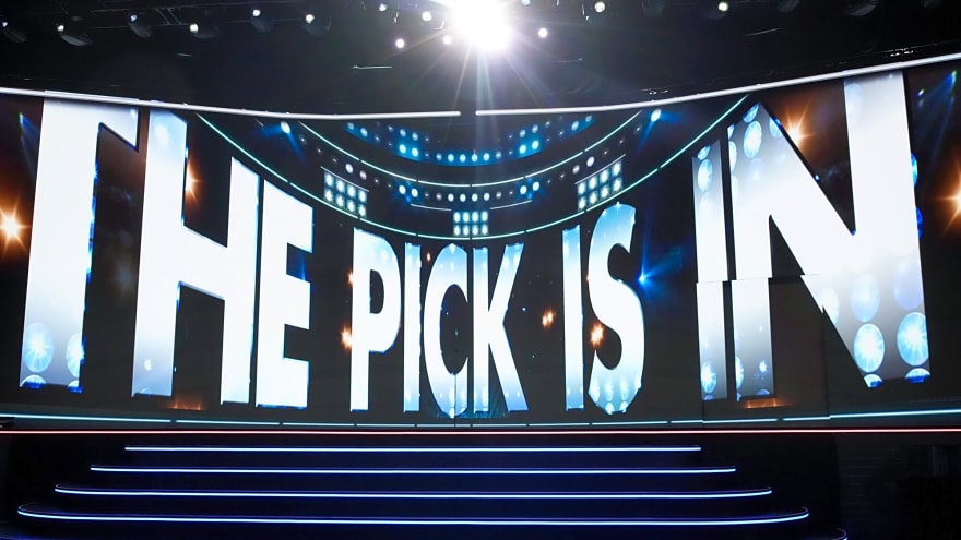 After the Rasmus Andersson trade, how many draft picks do the Flames have?