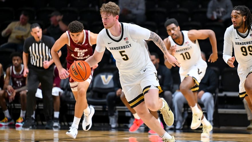 Vanderbilt Stays Perfect, Punches Ticket to Atlantis Final