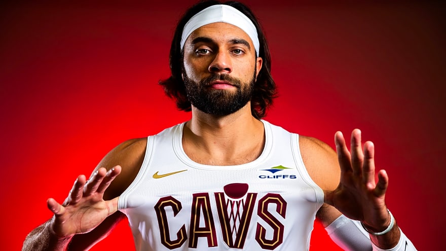 Cavs’ Kenny Atkinson: Max Strus ‘trending positive toward season debut