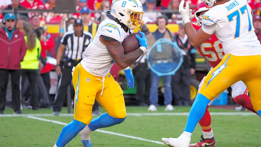 One of the Chargers’ Running Backs Is Joining the Giants
