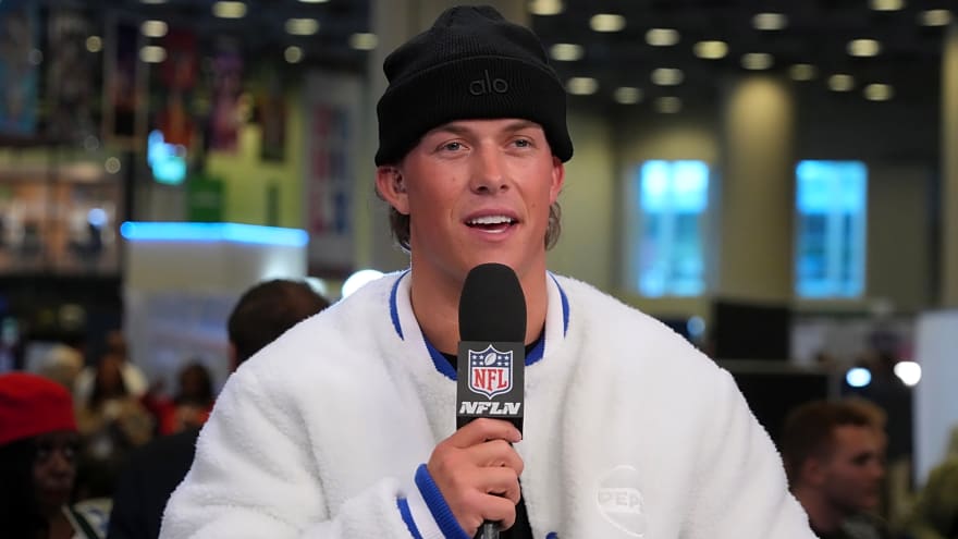 Giants QB Jaxson Dart Enters MMA Crucible with UFC Champ Khamzat Chimaev