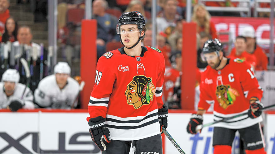 Recap: Bedard scores in Kings’ boring 3-1 victory over the Blackhawks