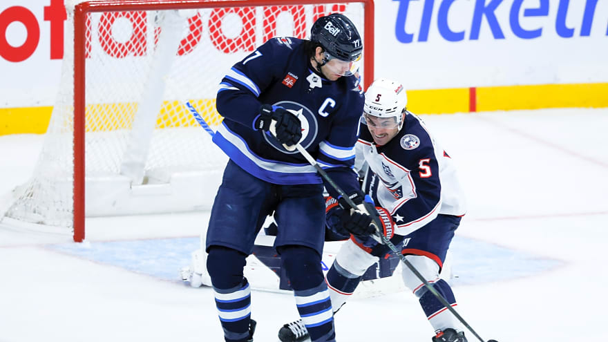 Jets Sign Lowry to 5-Year Contract Extension with $5 Million AAV