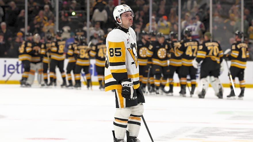 Penguins Reassign Avery Hayes