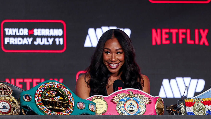 Baumgardner Beats Miranda To Remain Undisputed