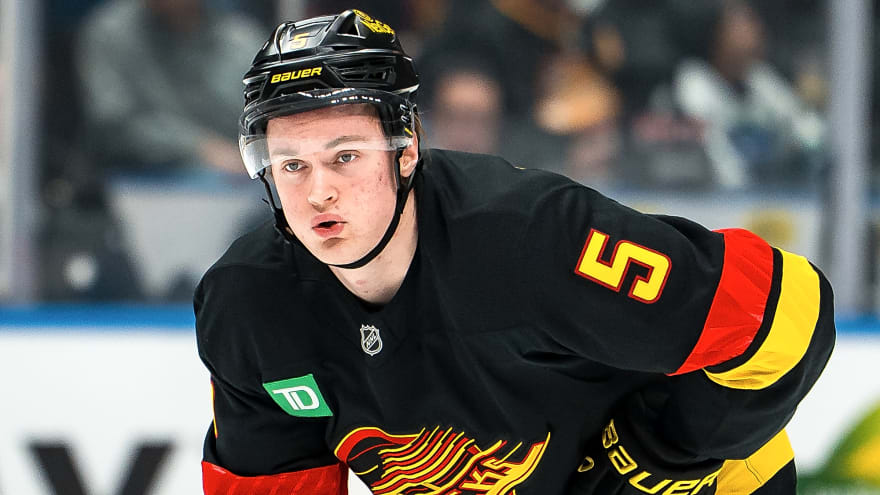 Scenes from Canucks practice: Willander absent with illness; maintenance days for Kane and Lankinen